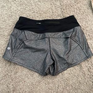 BRAND NEW LULU SHORTS